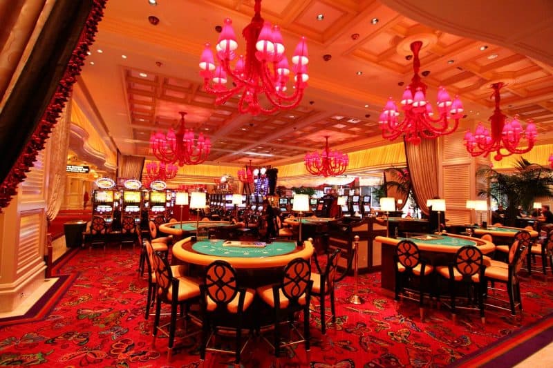Canlı Casino Borsası: Risk Yönetimi ve Optimizasyon